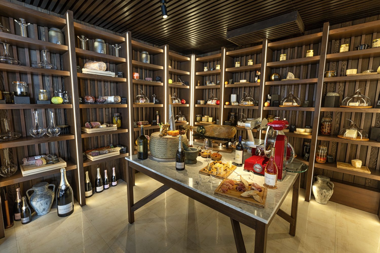 Hurawalhi Cheese Room